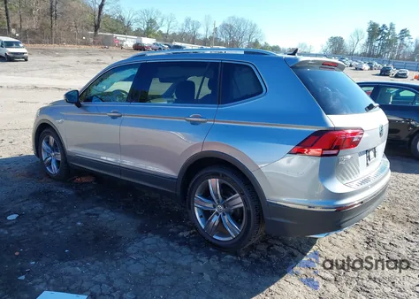 2021 Volkswagen Tiguan 2.0T Se/2.0T Se R-Line Black/2.0T Sel z USA, uszkodzony, nr VIN 3VV3B7AX2MM005135